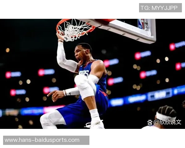 少爷！威少积极拼抢界外球砸约基奇身上拼出一个球权