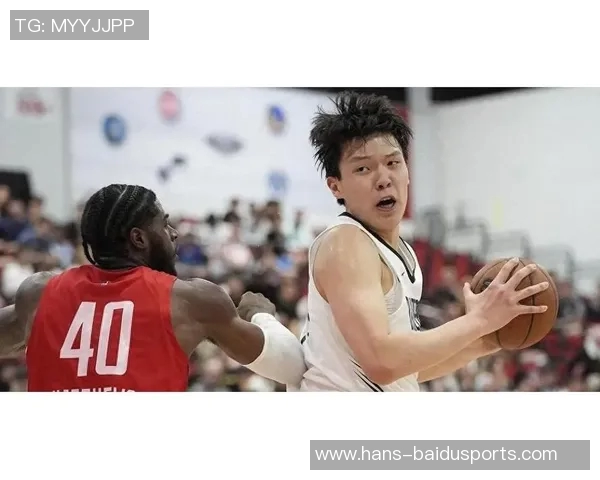 杨瀚森化身球场大脑再助队员轻松拿分